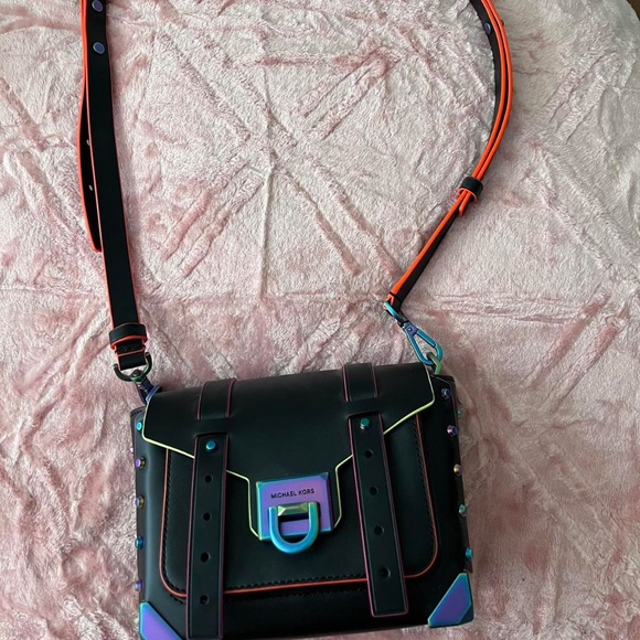 Michael Kors Manhattan Messenger Iridescent Crossbody Metallic Satchel Bag - Picture 4 of 6